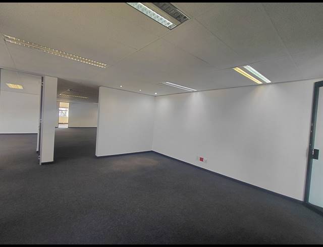 360M² OFFICE TO LET IN BRYANSTON